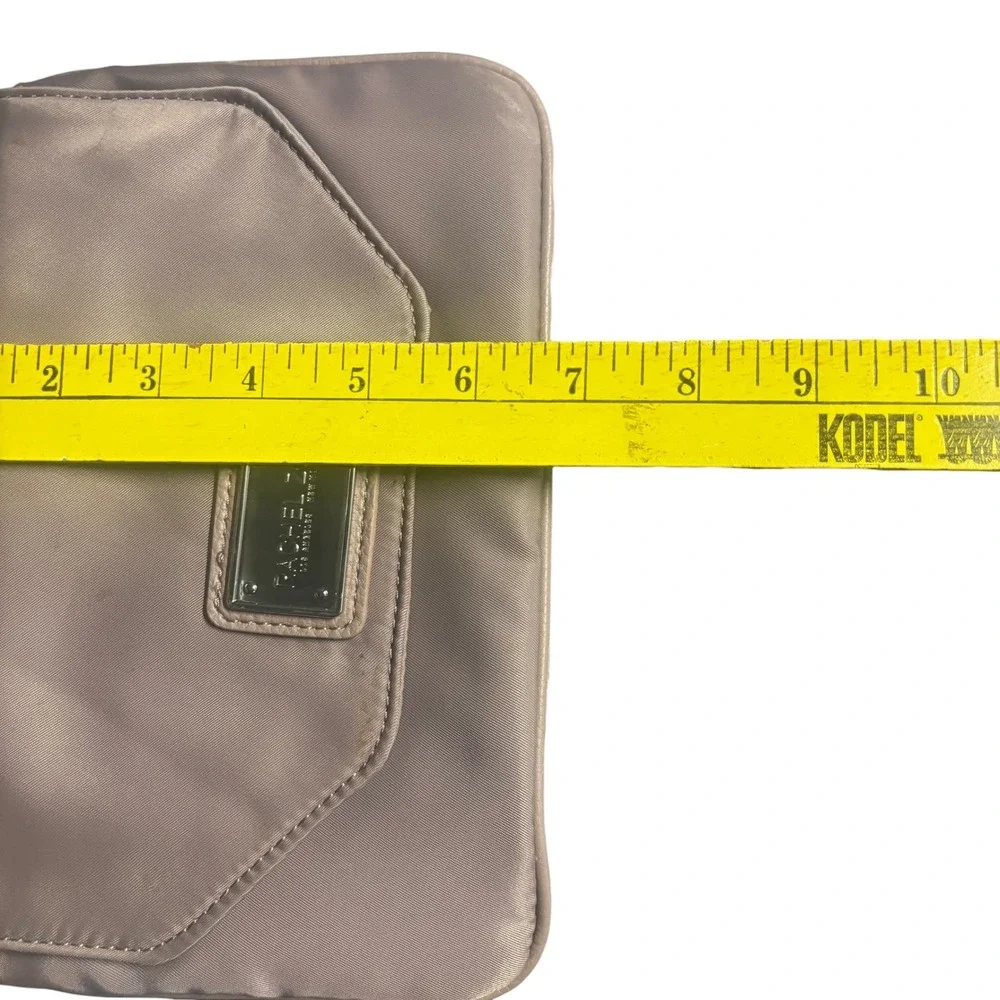 Rachel Zoe‎ Mauve Nylon Wristlet Clutch Bag with Card Slots and Front Pocket